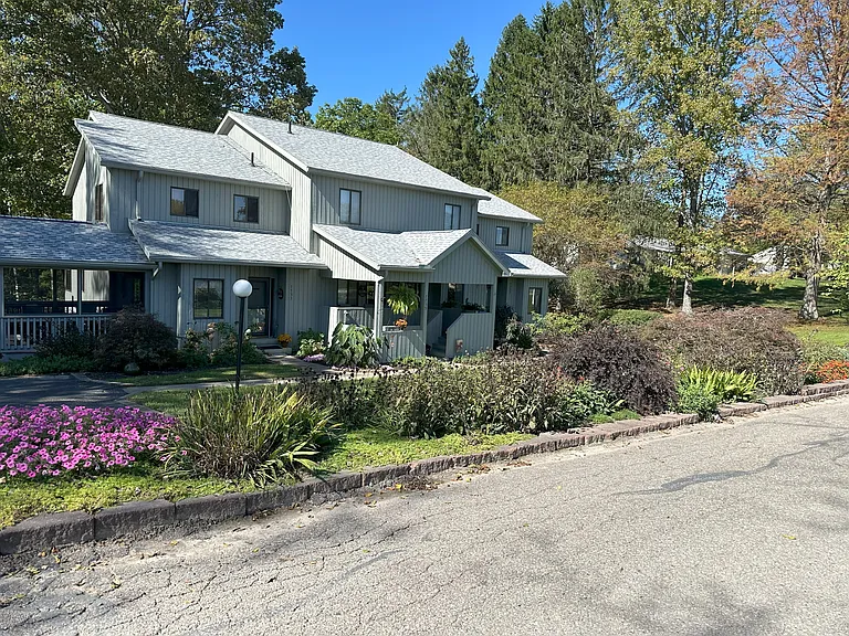 7737 Country Club road